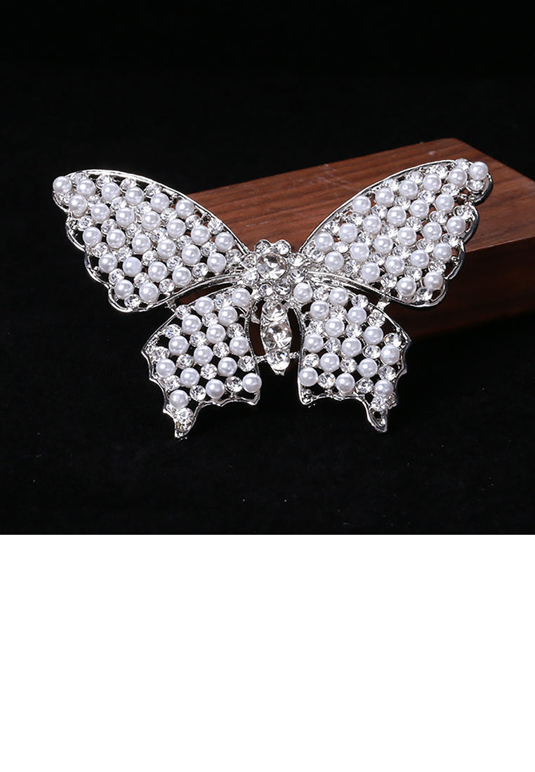 Fashion and Elegant Butterfly Imitation Pearl Brooch with Cubic Zirconia - Luxurious Look