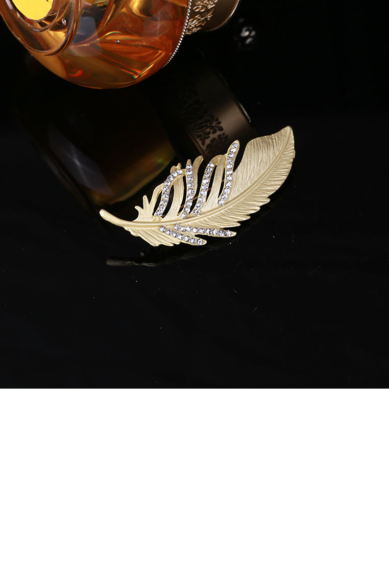 Simple Temperament Plated Gold Feather Brooch with Cubic Zirconia - Luxurious Look