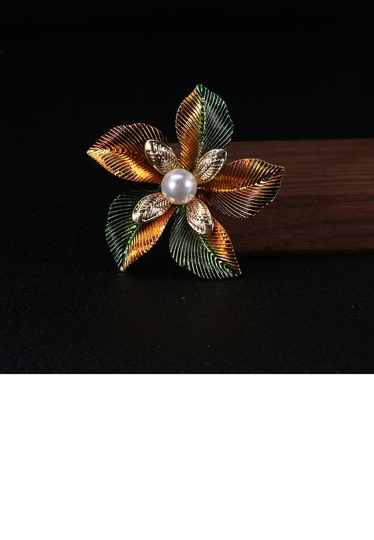 Fashion and Elegant Plated Gold Flower Imitation Pearl Brooch - Luxurious Look