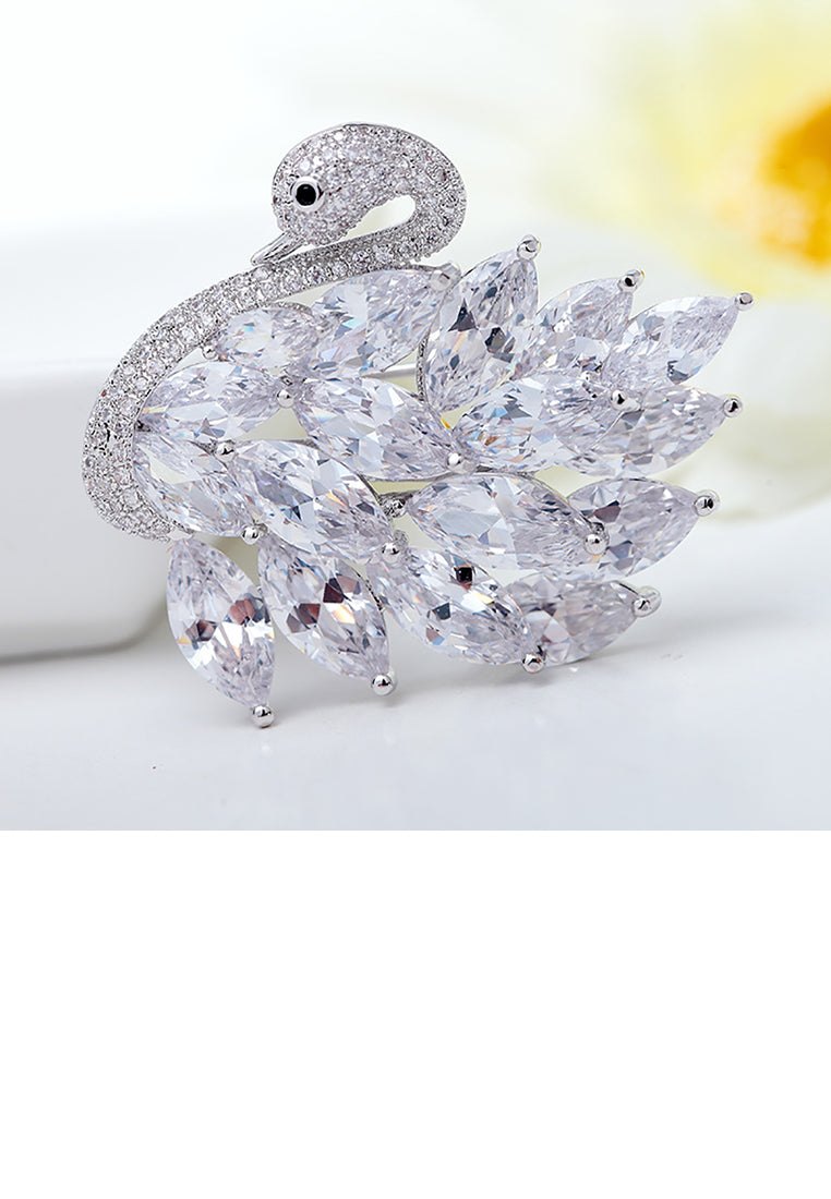 Elegant and Bright Swan Brooch with Cubic Zirconia - Luxurious Look