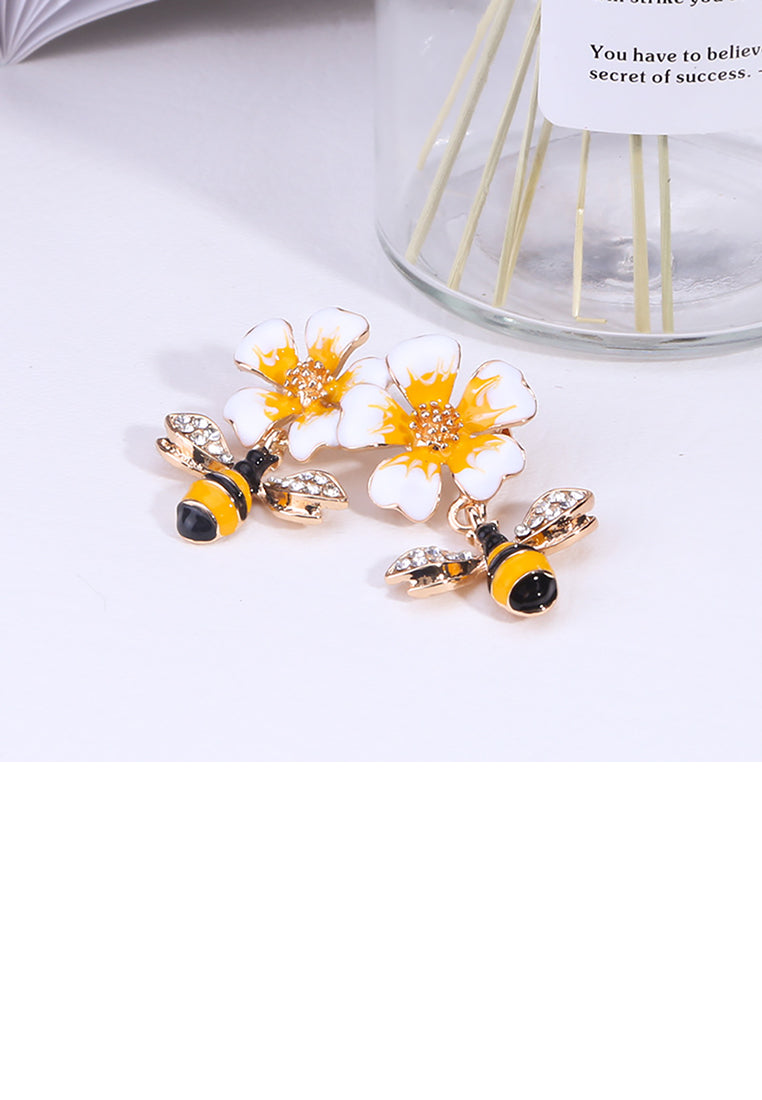 Fashion and Lovely Plated Gold Bee Flower Brooch with Cubic Zirconia - Luxurious Look
