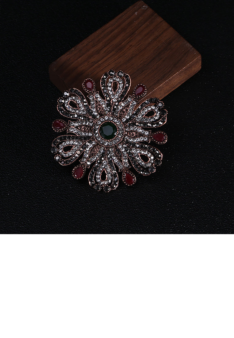 Elegant Vintage Plated Gold Geometric Flower Brooch with Cubic Zirconia - Luxurious Look