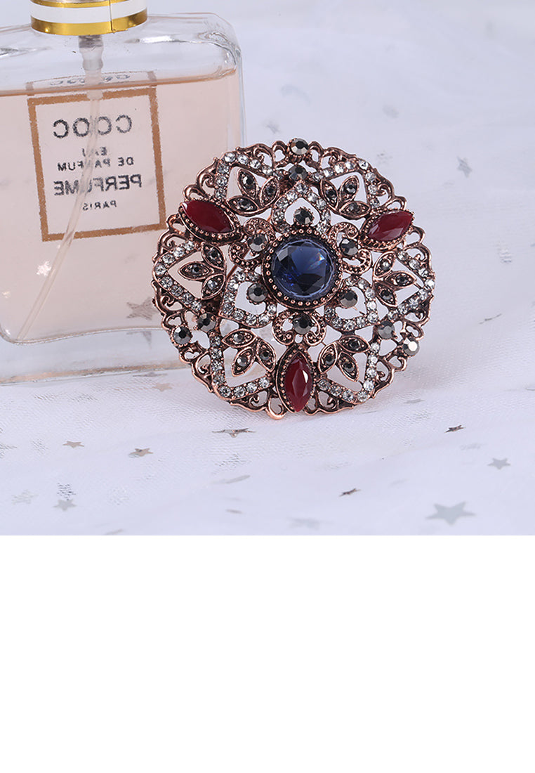 Fashion and Elegant Plated Gold Hollow Pattern Geometric Round Brooch with Cubic Zirconia - Luxurious Look