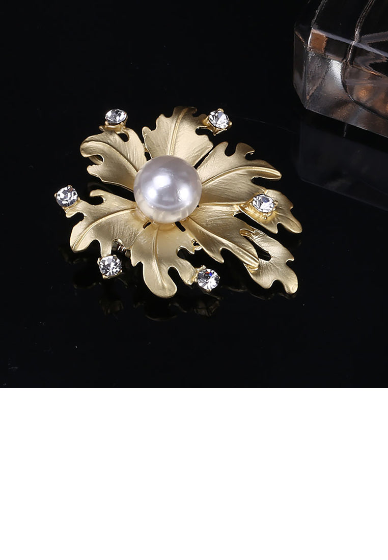 Fashion and Simple Plated Gold Leaf Imitation Pearl Brooch with Cubic Zirconia - Luxurious Look
