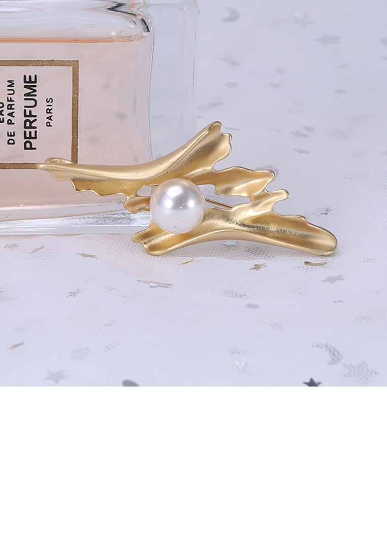 Fashion Simple Plated Gold Irregular Geometric Imitation Pearl Brooch - Luxurious Look