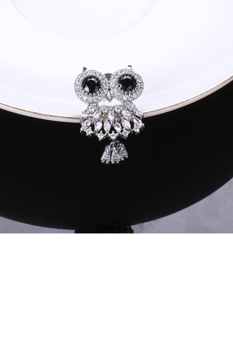 Simple and Cute Owl Brooch with Cubic Zirconia - Luxurious Look