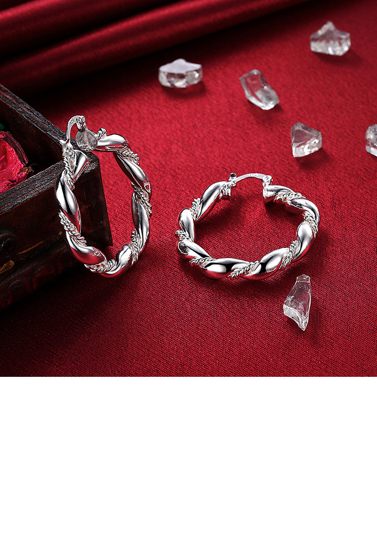 Simple Twisted Geometric Round Earrings