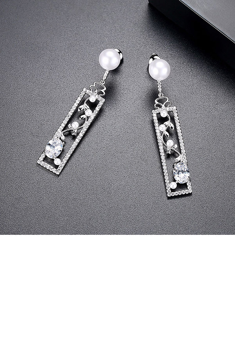 Elegant and Fashion Geometric Leaf Rectangular Imitation Pearl Earrings with Cubic Zirconia - Luxurious Look