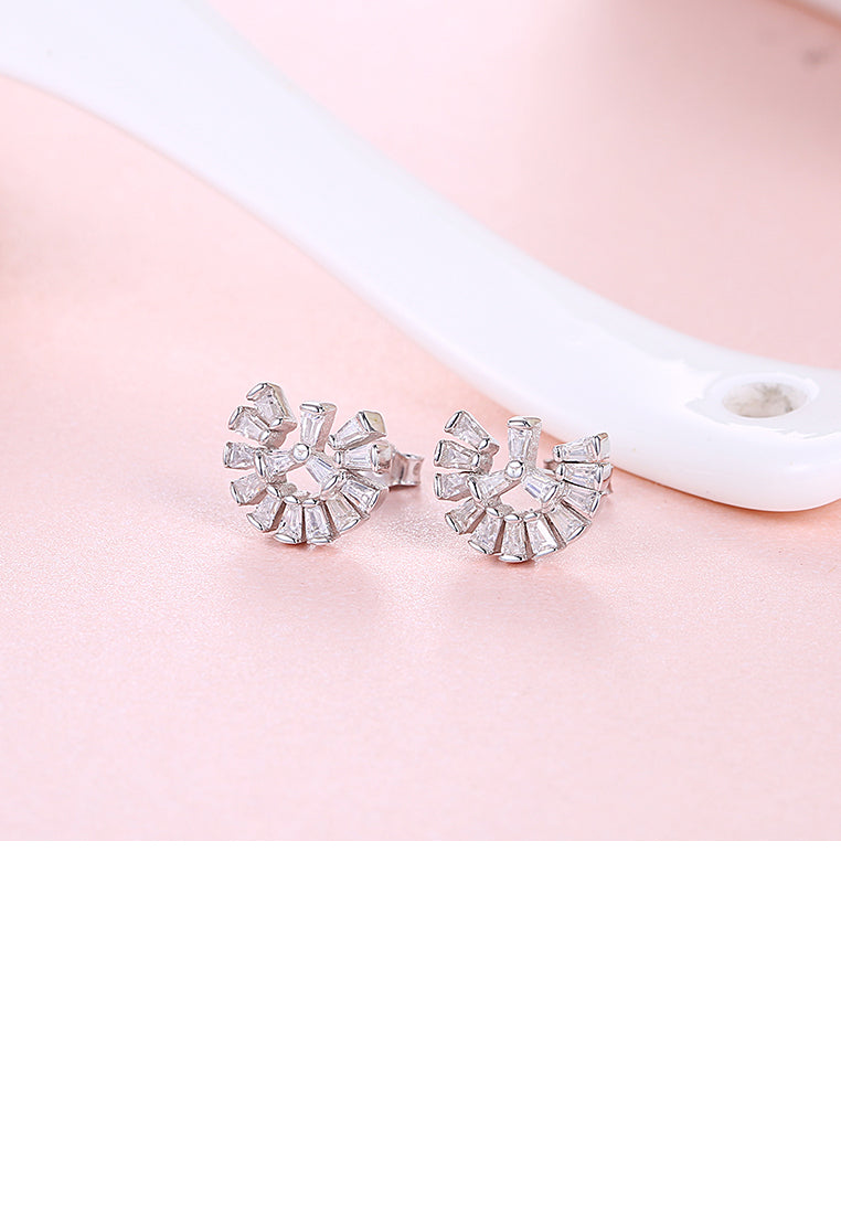 925 Sterling Silver Simple Scallop Earrings with Austrian Element Crystal