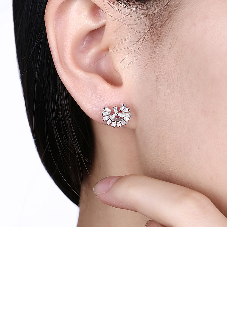 925 Sterling Silver Simple Scallop Earrings with Austrian Element Crystal