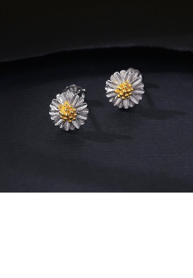 925 Sterling Silver Fashion and Elegant Daisy Stud Earrings