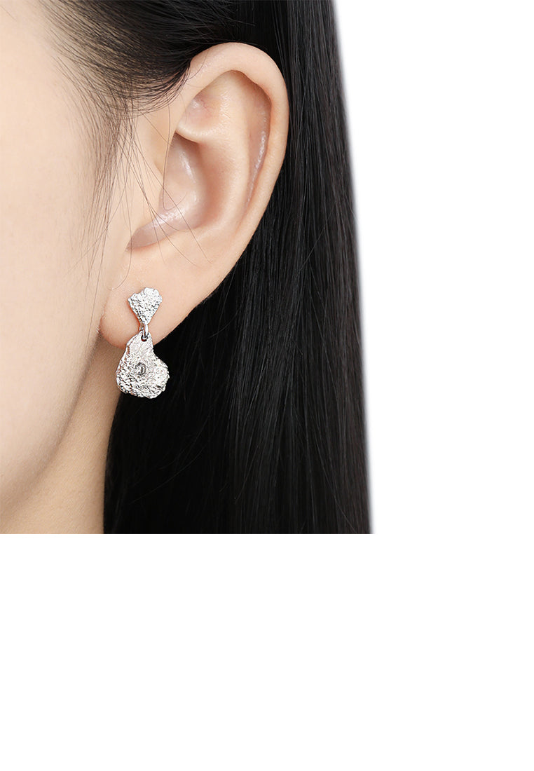 925 Sterling Silver Simple Personality Irregular Lava Pattern Geometric Earrings with Cubic Zirconia - Luxurious Look
