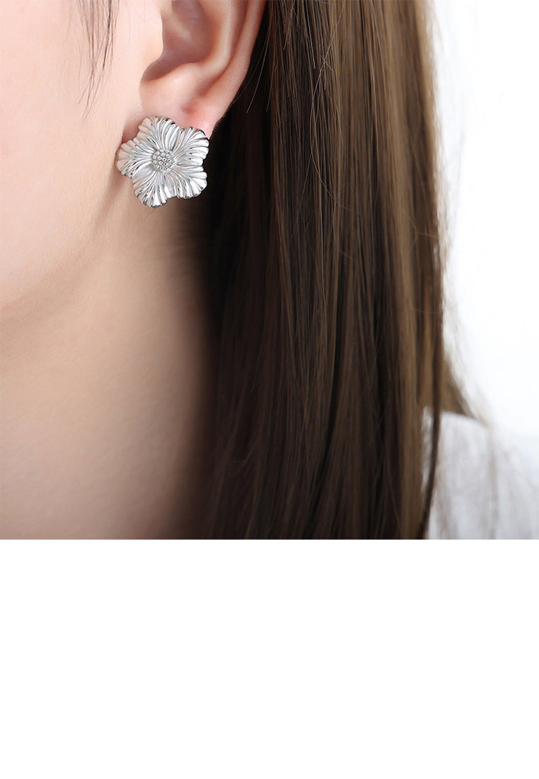 Fashion and Sweet 316L Stainless Steel Flower Stud Earrings