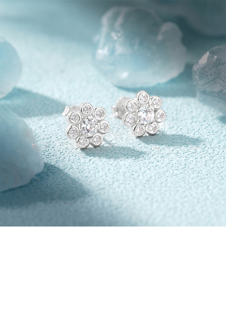 925 Sterling Silver Simple Fashion Flower Stud Earrings with Cubic Zirconia - Luxurious Look