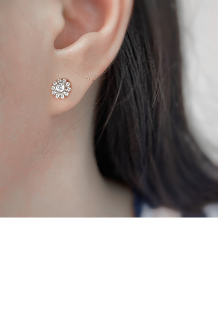 925 Sterling Silver Simple Fashion Flower Stud Earrings with Cubic Zirconia - Luxurious Look