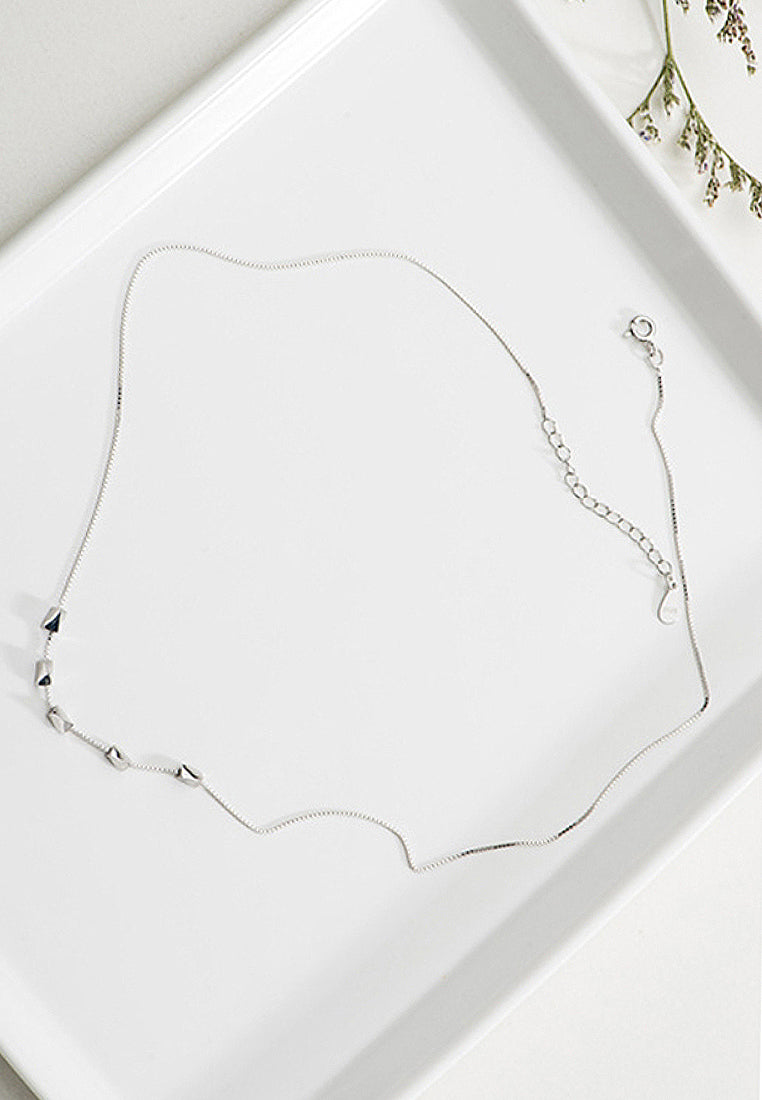 Simple geometric pendant chain