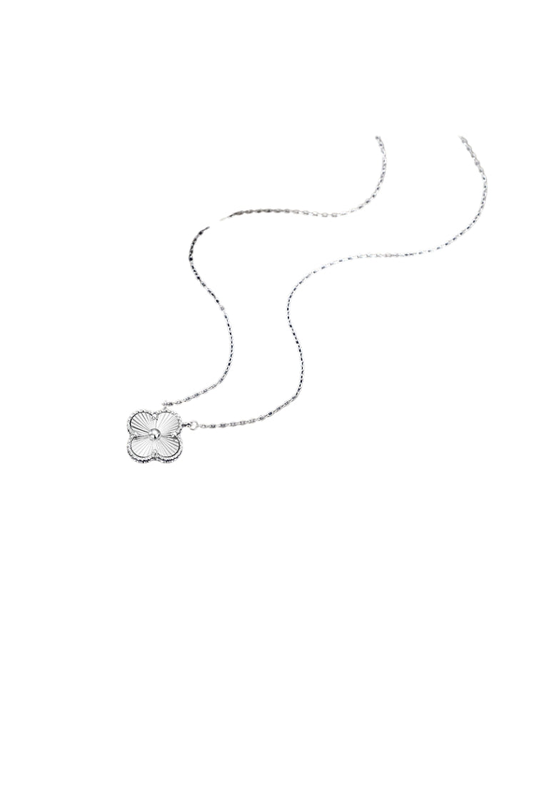 Christmas Clover Necklace