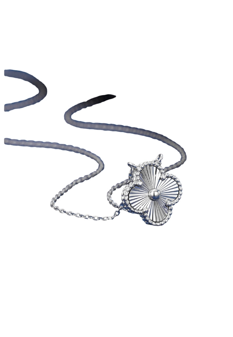 Christmas Clover Necklace