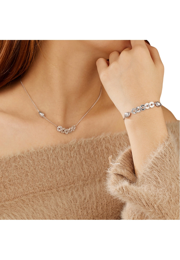 Elegant Pearl Lockbone Chain