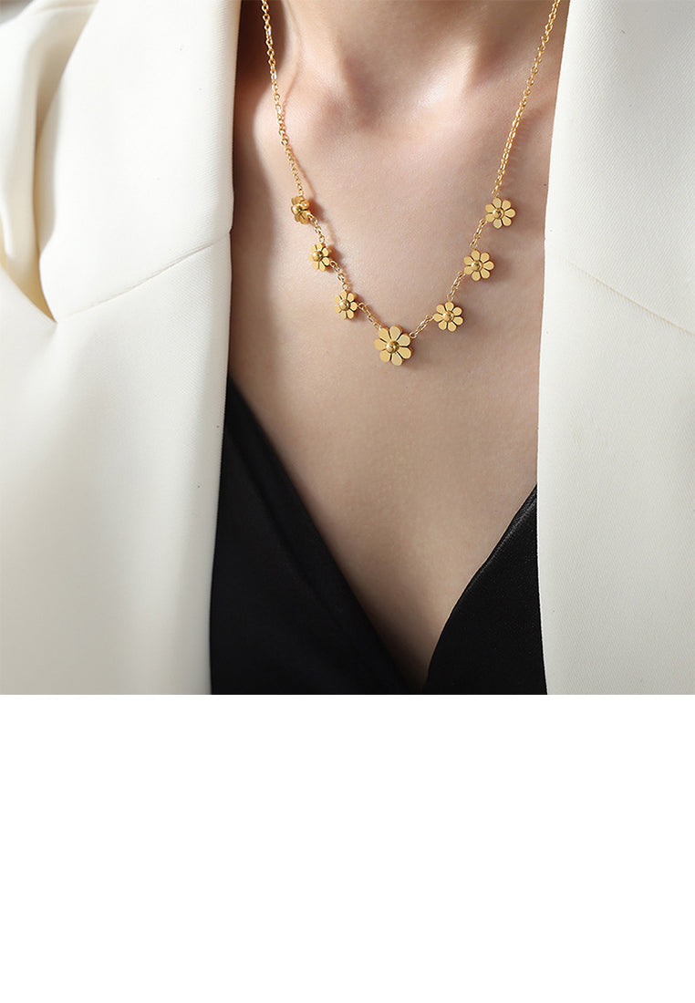 Fashion and Temperament Plated Gold 316L Stainless Steel Daisy Necklace