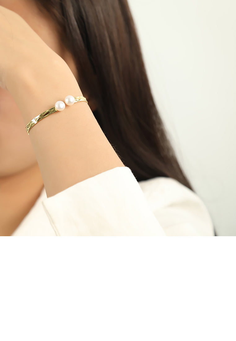 925 Sterling Silver Plated Gold Fashion Simple Pattern Geometric Freshwater Pearl Open Bangle - Luxurious Look