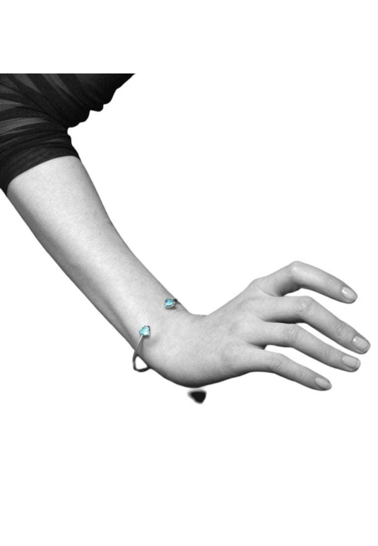 925 Sterling Silver Scalloped Bangle with Austrian Element Crystal