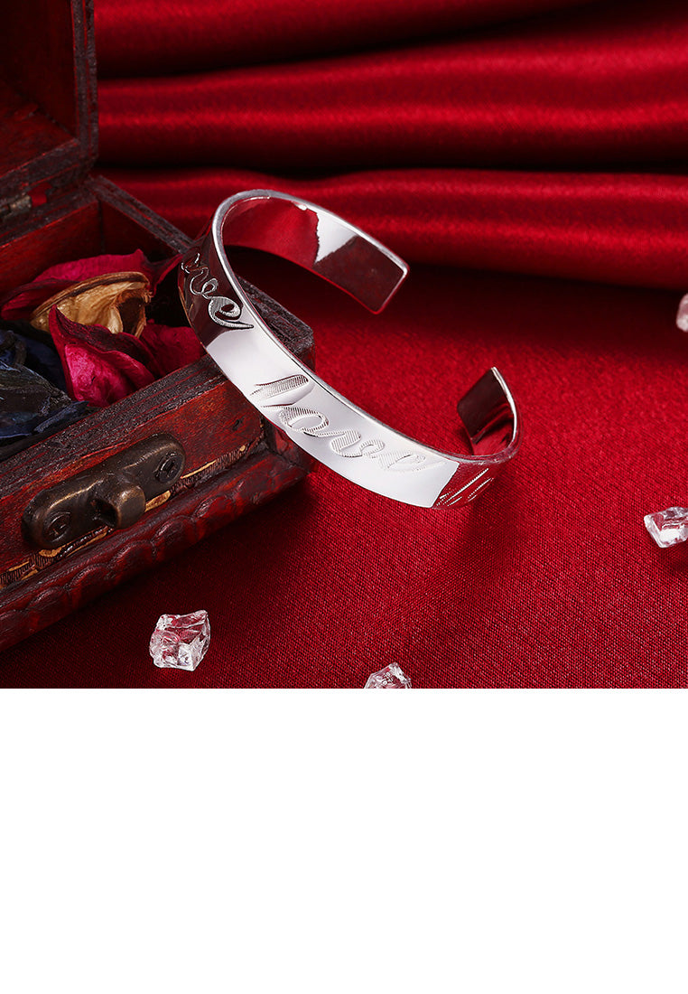 Fashion Romantic Letter LOVE Bangle