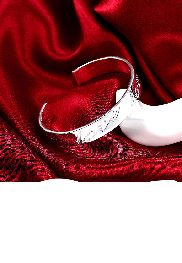 Fashion Romantic Letter LOVE Bangle