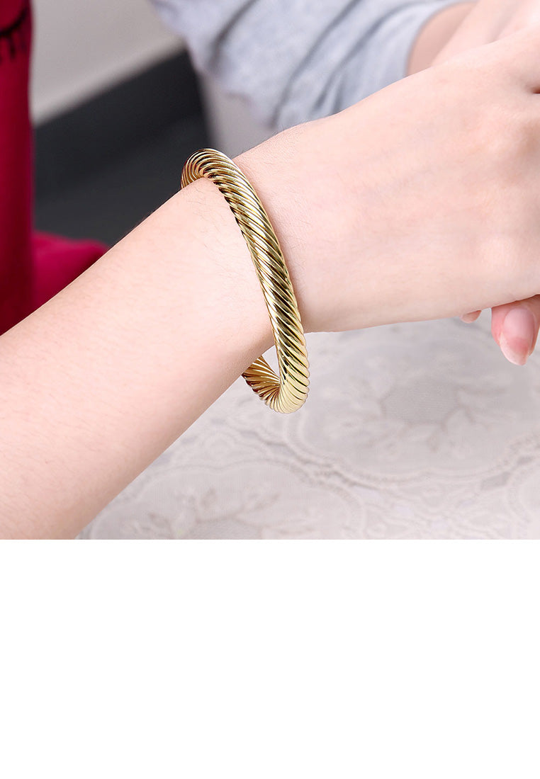 Fashion Pop Plated Gold Geometric Textured Bangle