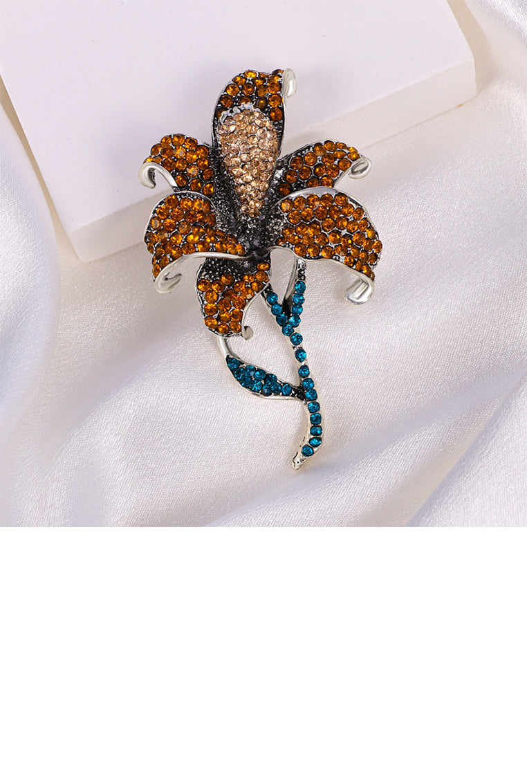 Fashion Brilliant Lily Brooch with Cubic Zirconia - Luxurious Look