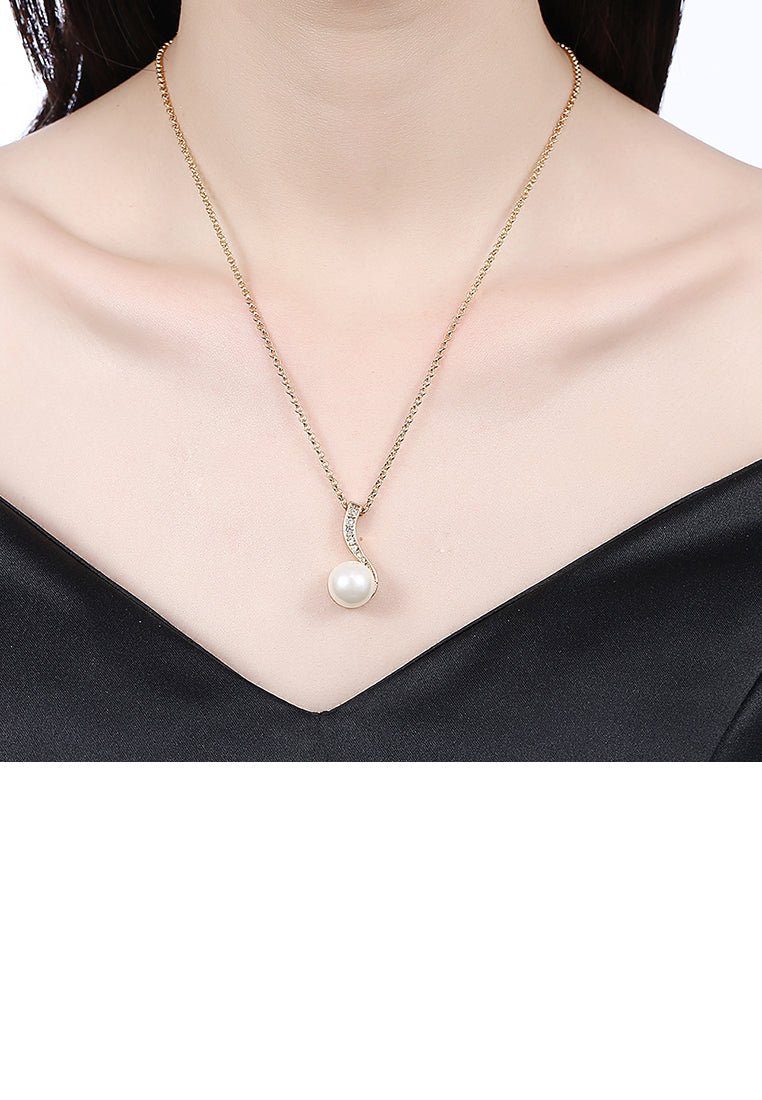Elegant and Fashion Plated Gold Pearl Pendant with Austrian Element Crystal and Necklace - Luxurious Look