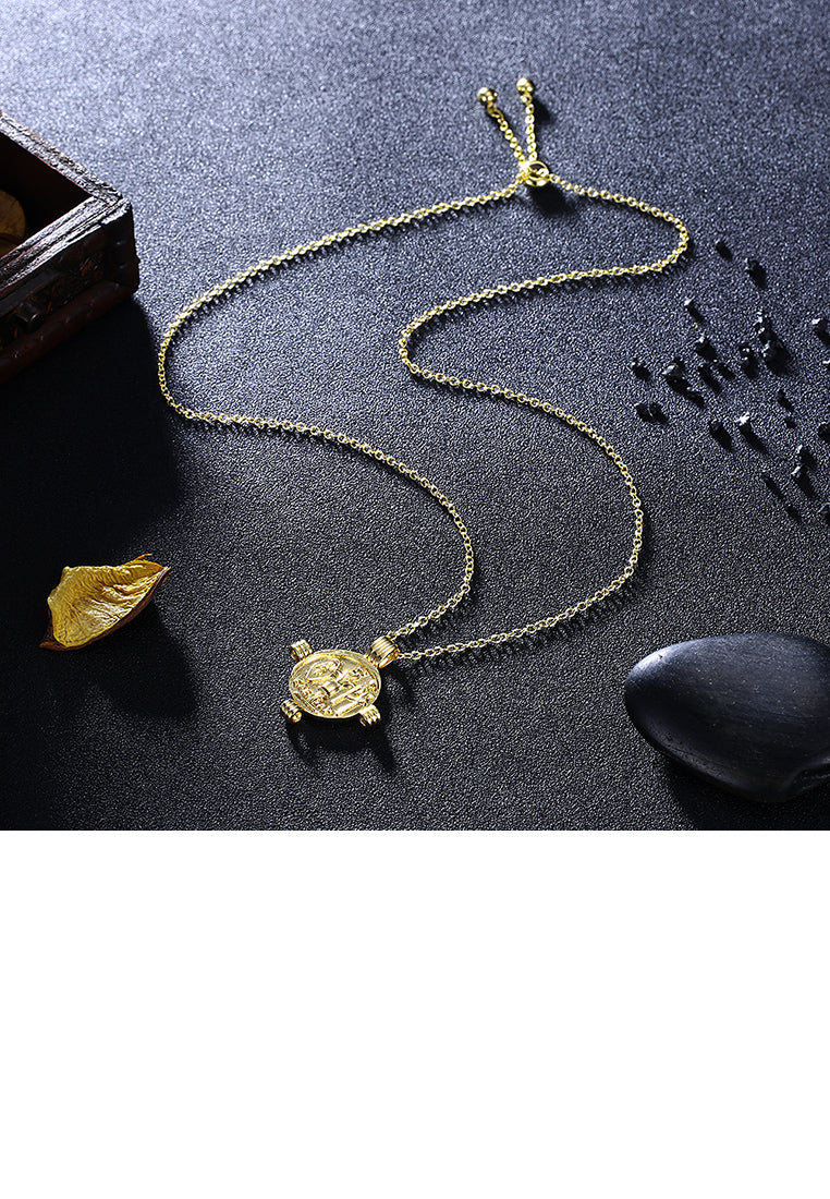 Fashion Elegant Plated Gold Cross Round Pendant with Necklace