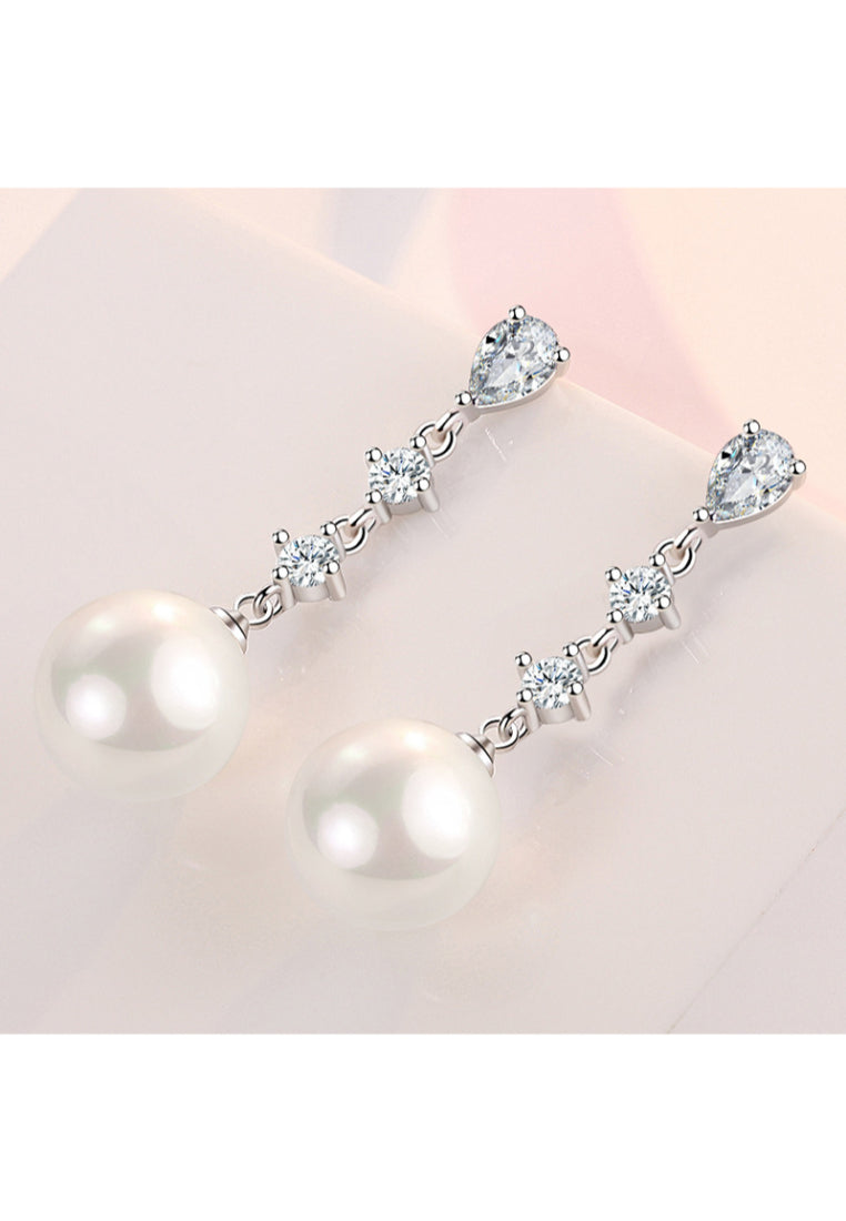 Fashion and Elegant Geometric Water Drop Tassel Imitation Pearl Earrings with Cubic Zirconia - Luxurious Look