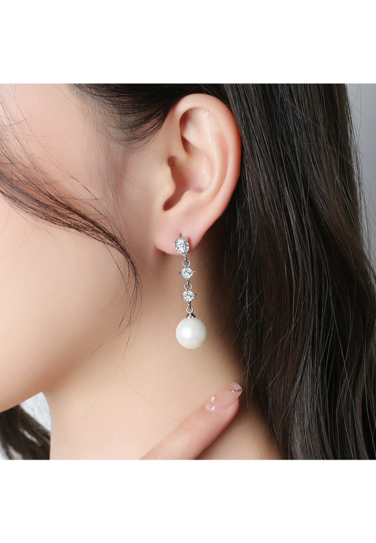 Fashion and Elegant Geometric Water Drop Tassel Imitation Pearl Earrings with Cubic Zirconia - Luxurious Look