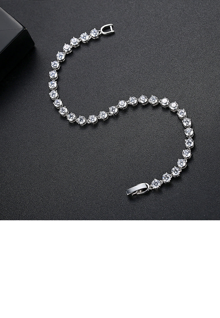 Simple and Fashion Geometric Round Cubic Zirconia Bracelet 19cm - Luxurious Look