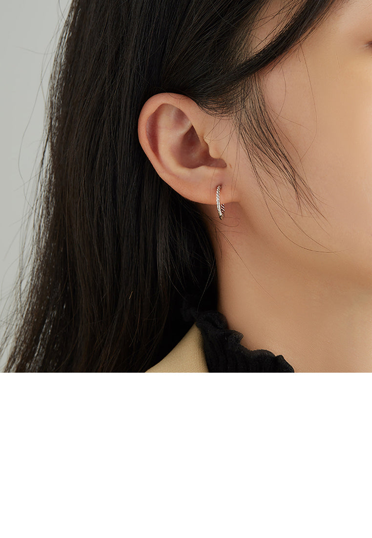 925 Sterling Silver Simple Fashion Geometric Hemp Rope Circle Stud Earrings