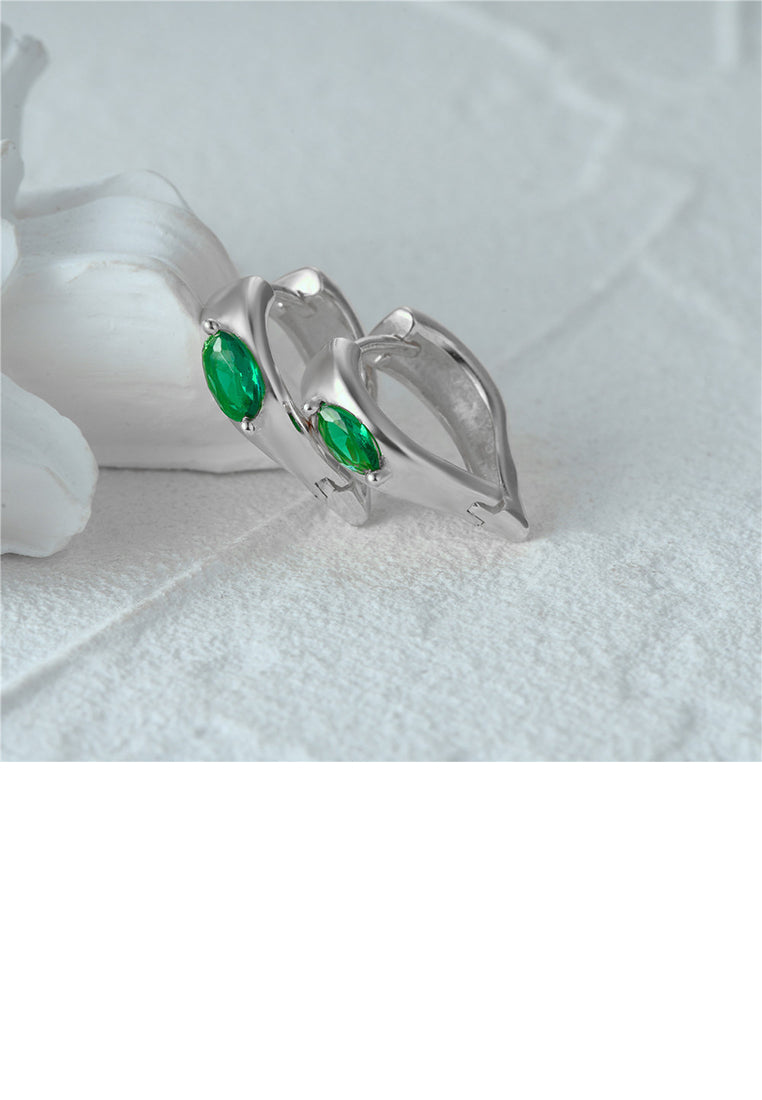 925 Sterling Silver Simple Romantic Heart Shaped Earrings with Green Cubic Zirconia - Luxurious Look