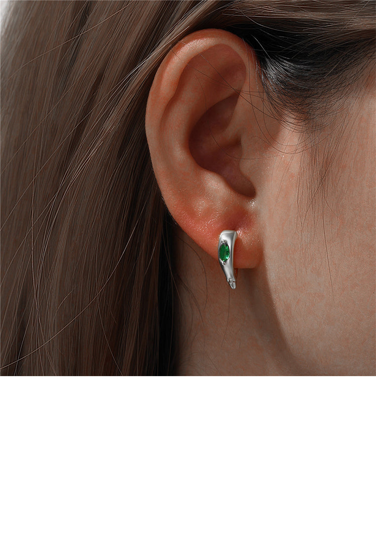 925 Sterling Silver Simple Romantic Heart Shaped Earrings with Green Cubic Zirconia - Luxurious Look