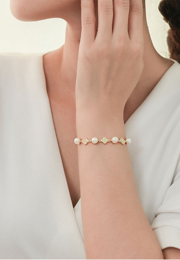 Fashion freshwater pearl bracelet