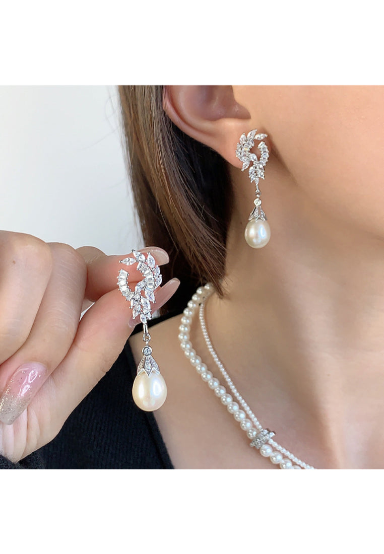 Autumn/Winter Luxury S925 Silver Long Tassel Pearl Earrings for Women, Niche and Elegant "Princess" Studs