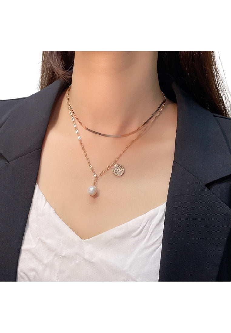 Vintage Design Baroque Pearl Necklace