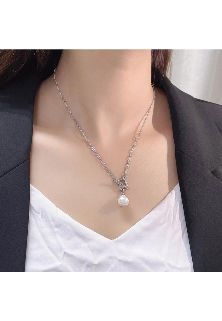 Baroque Pearl OT Clasp Necklace