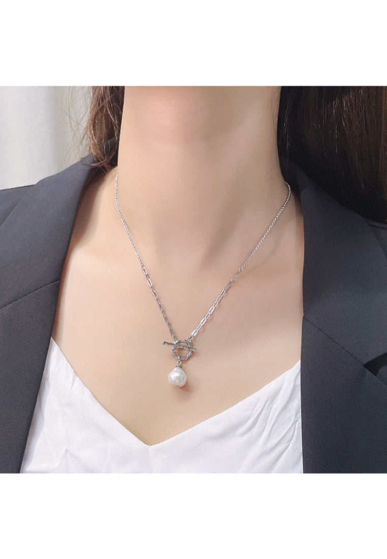 Baroque Pearl OT Clasp Necklace
