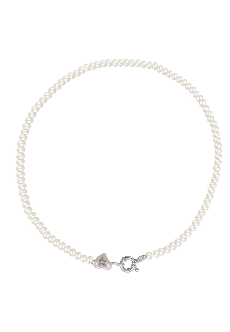 Queen's Love Shell Pearl Chain