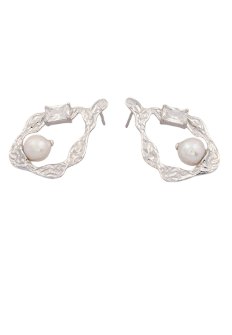 S925 Silver Baroque Pearl Stud Earrings for Women with Irregular Pleated Texture and Luxury Style