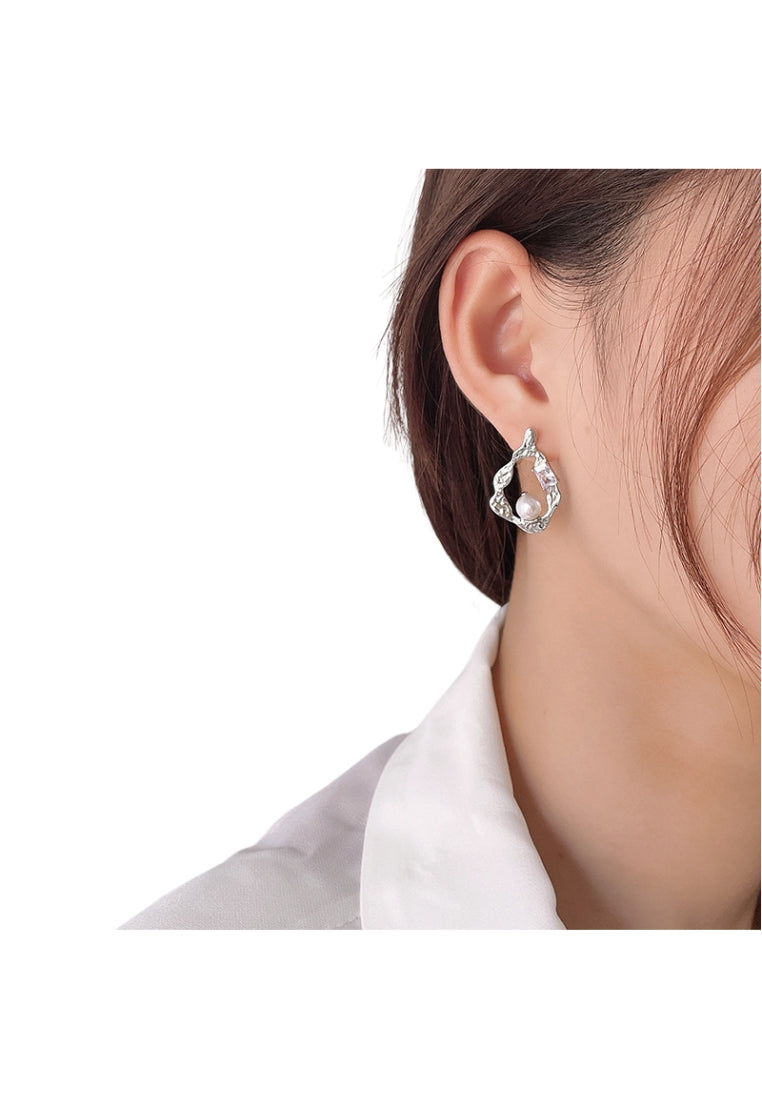 S925 Silver Baroque Pearl Stud Earrings for Women with Irregular Pleated Texture and Luxury Style