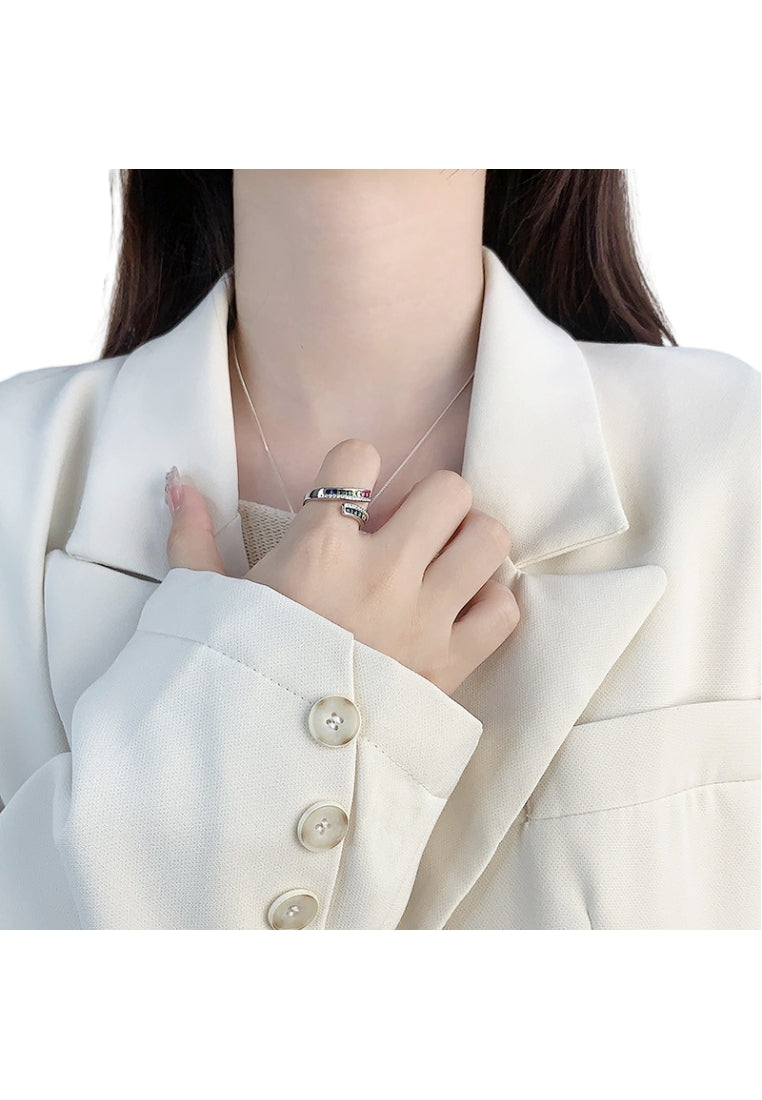 Gold Accented Grass Pattern Ring