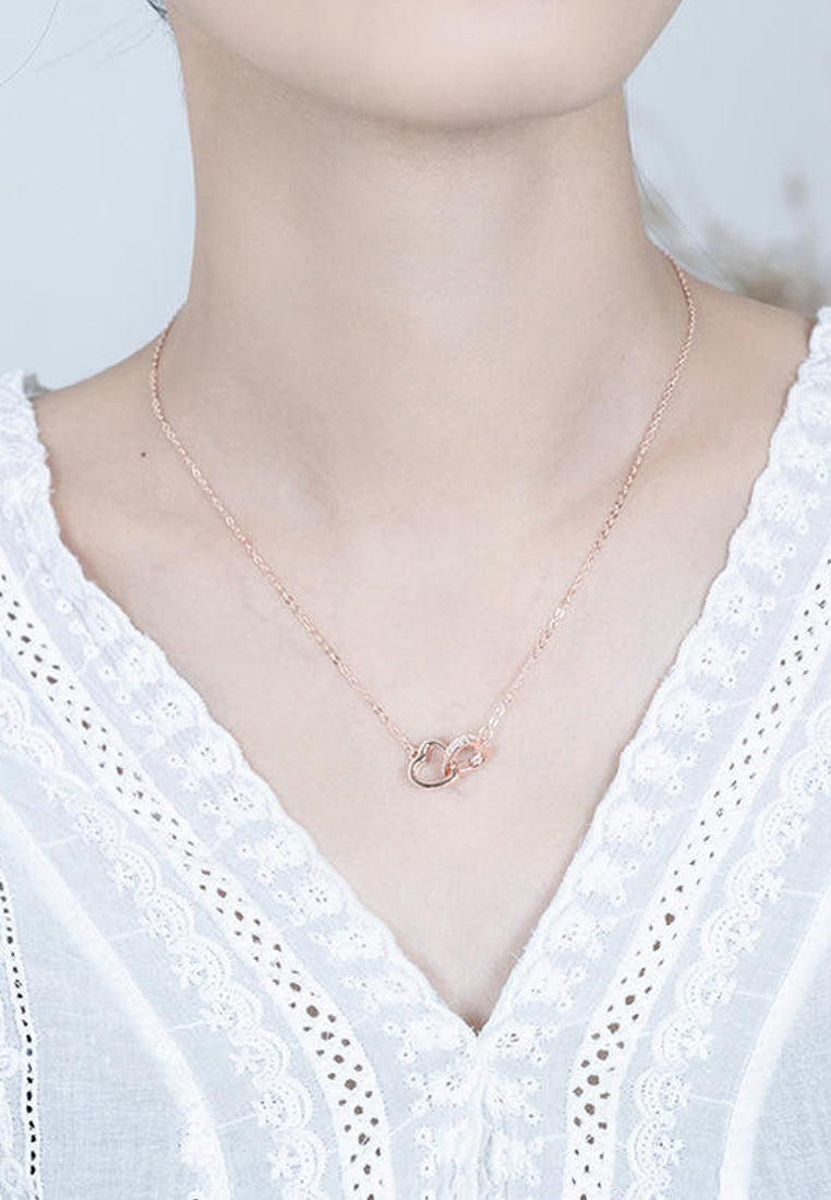 Simple Heart -Type Imitation Diamond Pendant Necklace