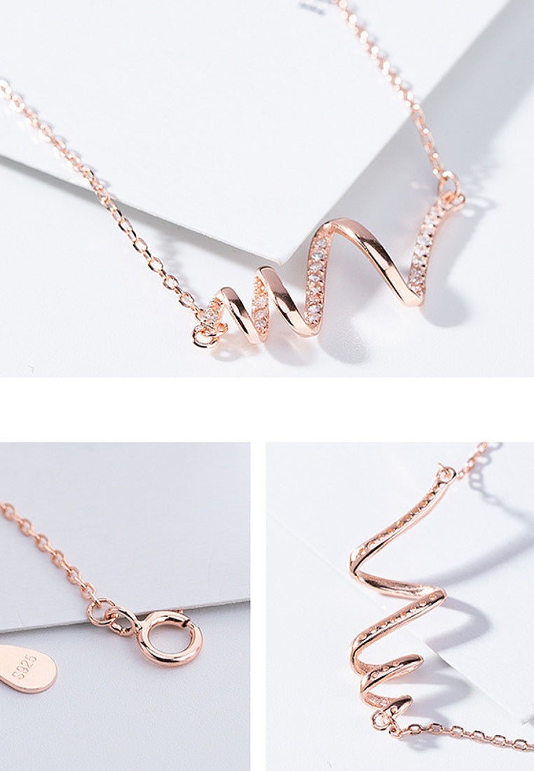Simple Wave Imitation Diamond Pendant Necklace