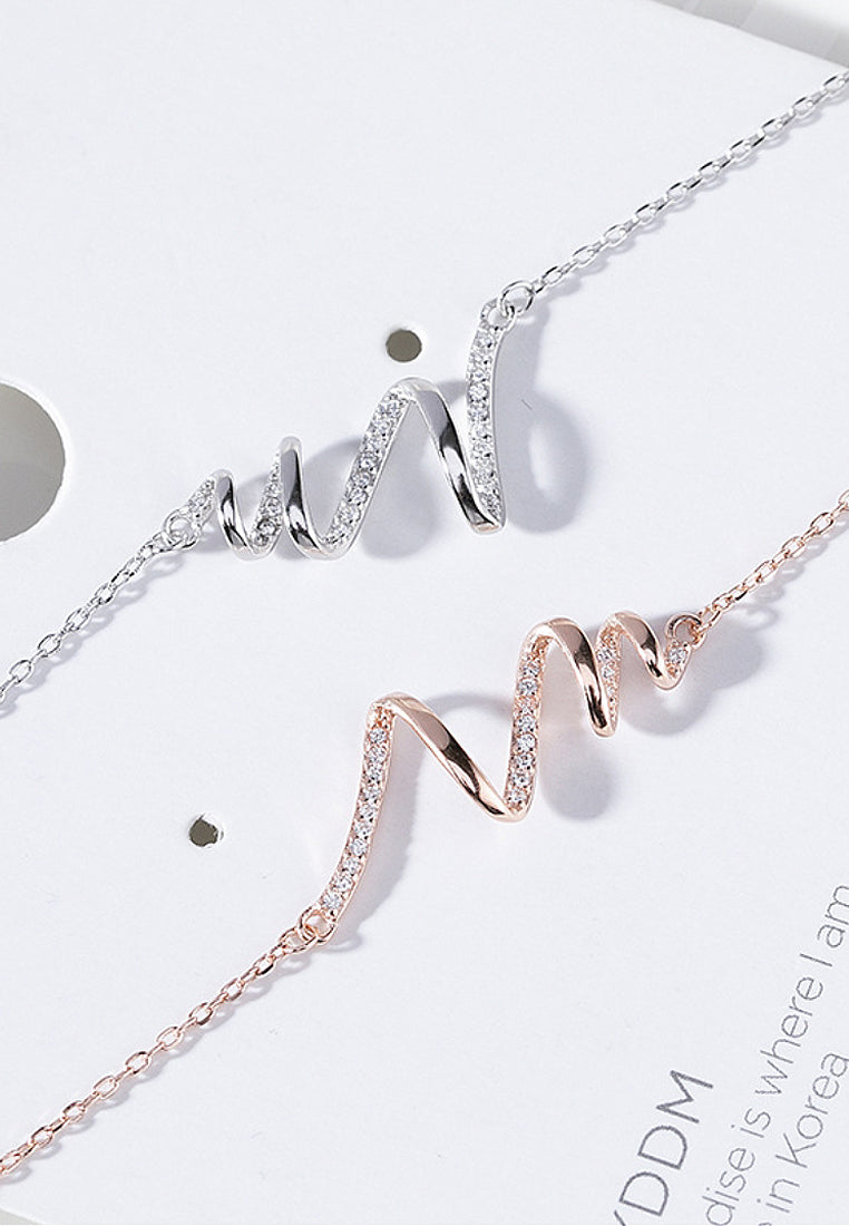 Simple Wave Imitation Diamond Pendant Necklace